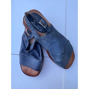 Miz Mooz New York City Sandals Blue Leather Floral Adjustable Buckle Womens 36 6
